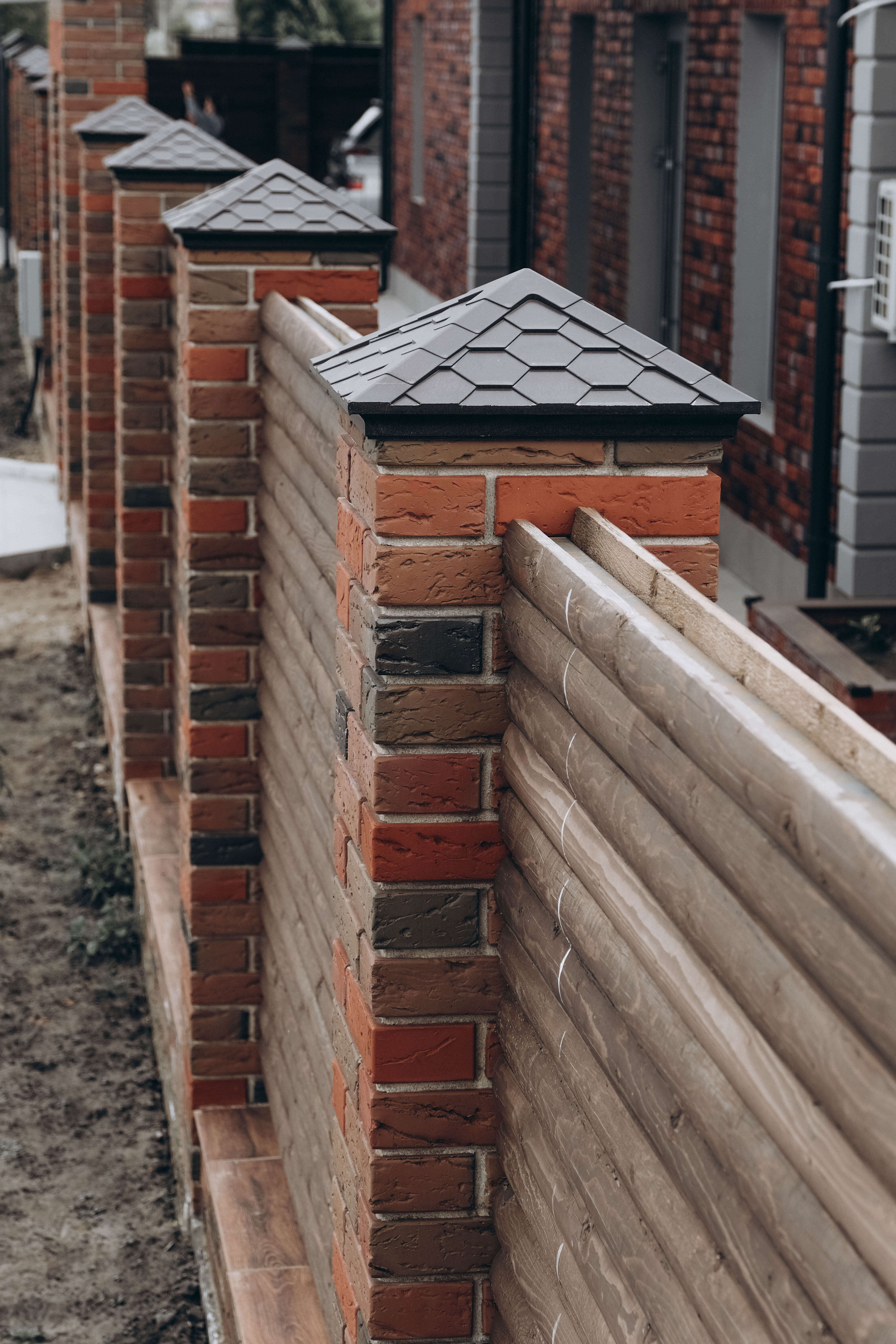 Колпак Zking Эверест Коричневый на столб 1.5х1.5 кирпича (390х390мм) в Ярославле фото