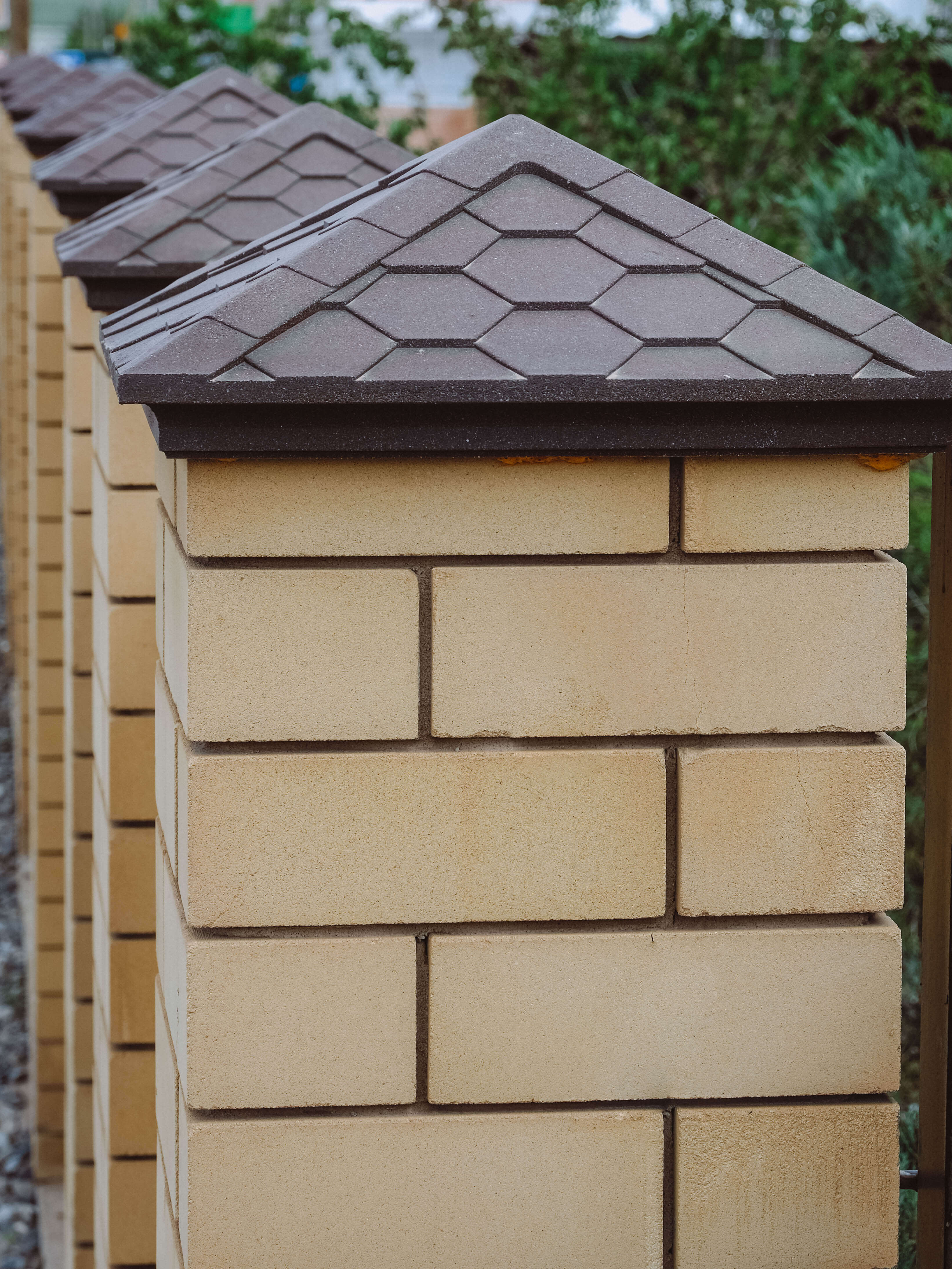 Колпак Zking Эверест Коричневый на столб 1.5х1.5 кирпича (390х390мм) в Ярославле фото